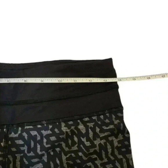 Lululemon Run Inspire Crop II Full-On Luxtreme Block-It Pocket Net Pop 6/15 6 - Picture 9 of 13